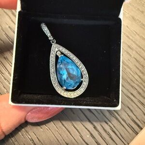 10K White Gold Topaz Teardrop Pendant Necklace